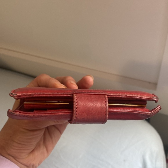 Chanel lambskin red compact wallet in well loved condition - Picture 7 of 13